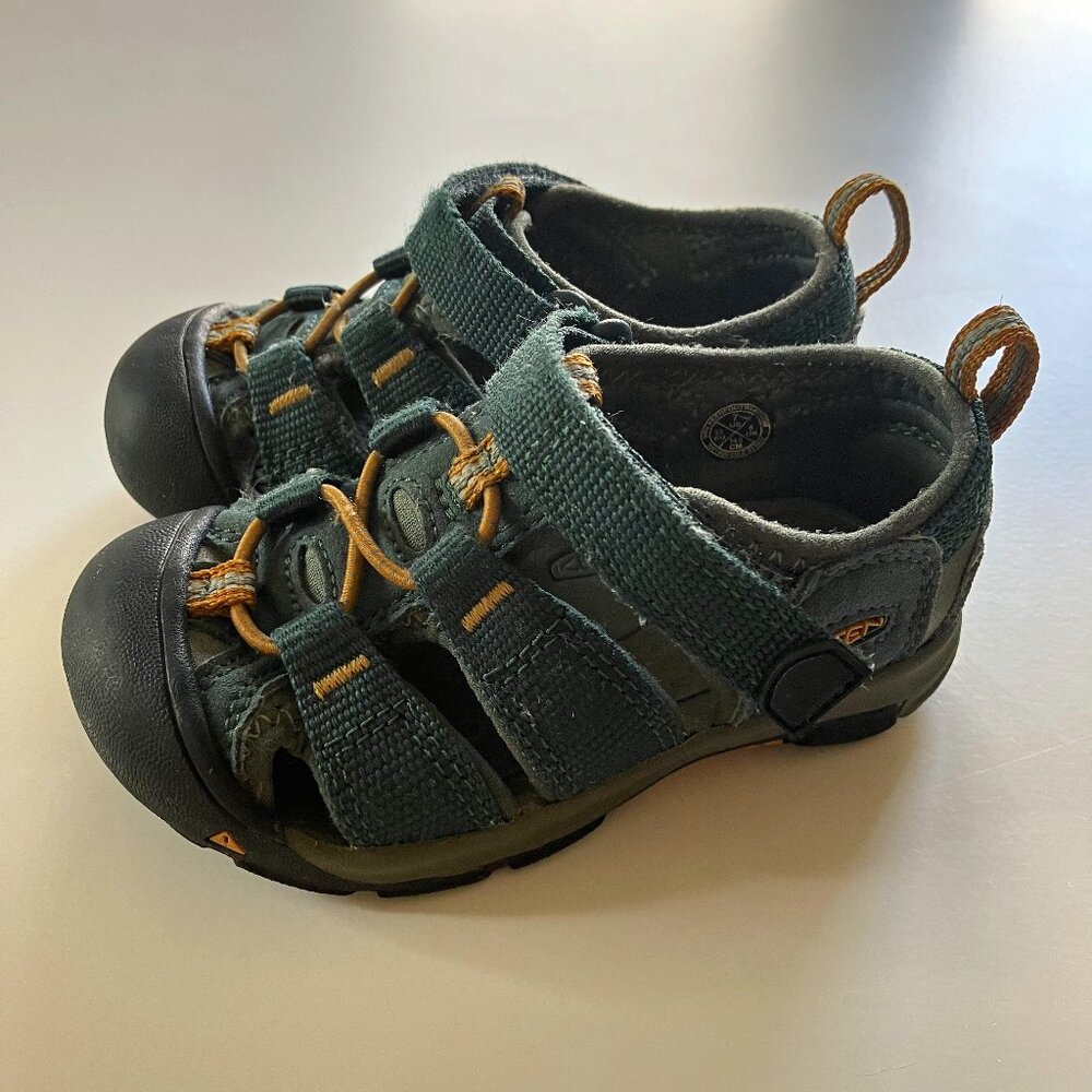 Keen Newport Toddler Sandal, size 7